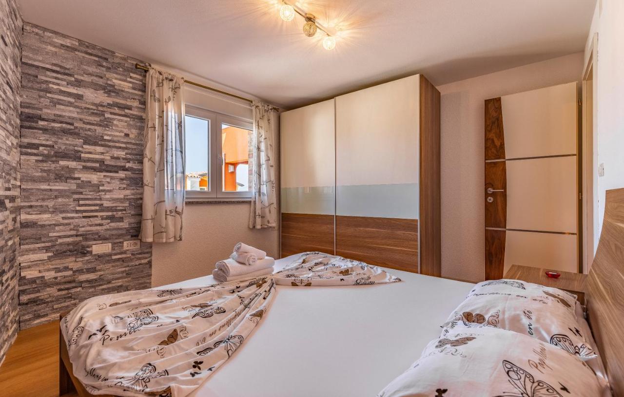 Apartments Larst Medulin Exterior foto