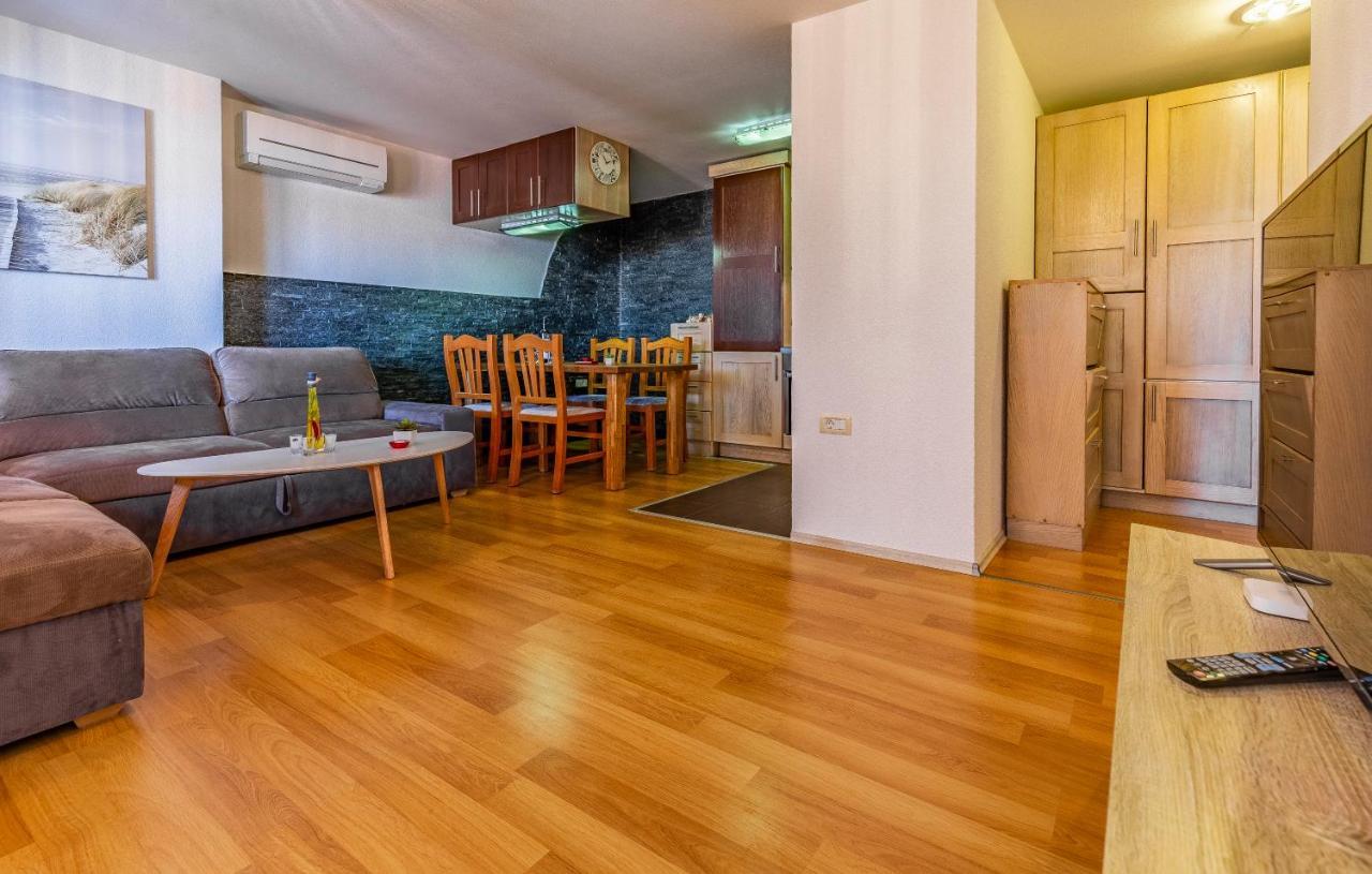 Apartments Larst Medulin Exterior foto