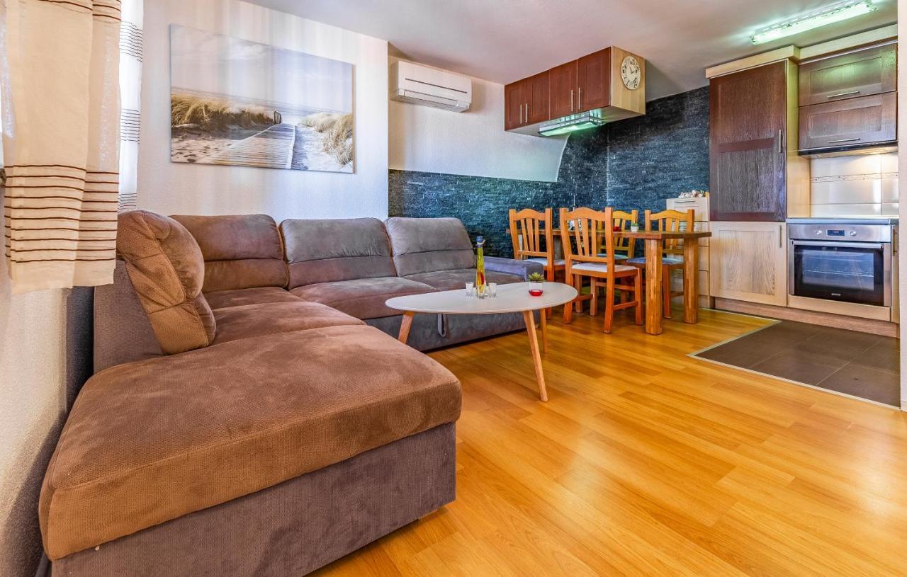 Apartments Larst Medulin Exterior foto